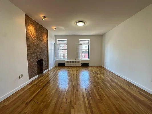 1795 Lexington Avenue – photo 2