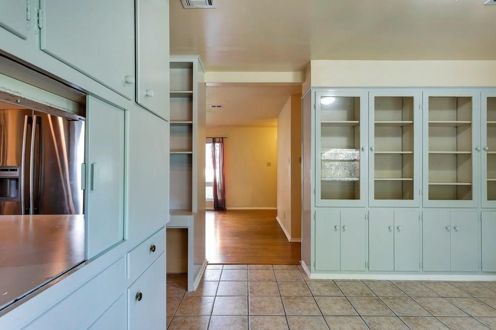1703 Rockbridge Ter- spacious 3 bed ion a large lot, great central location. – photo 5