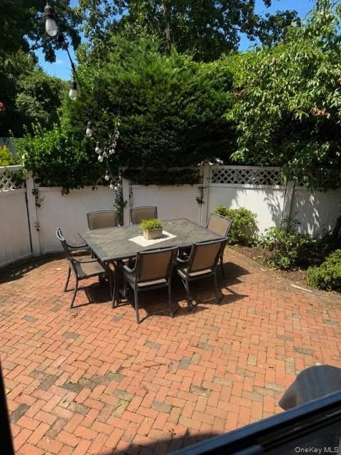 11 Chestnut Street – photo 4