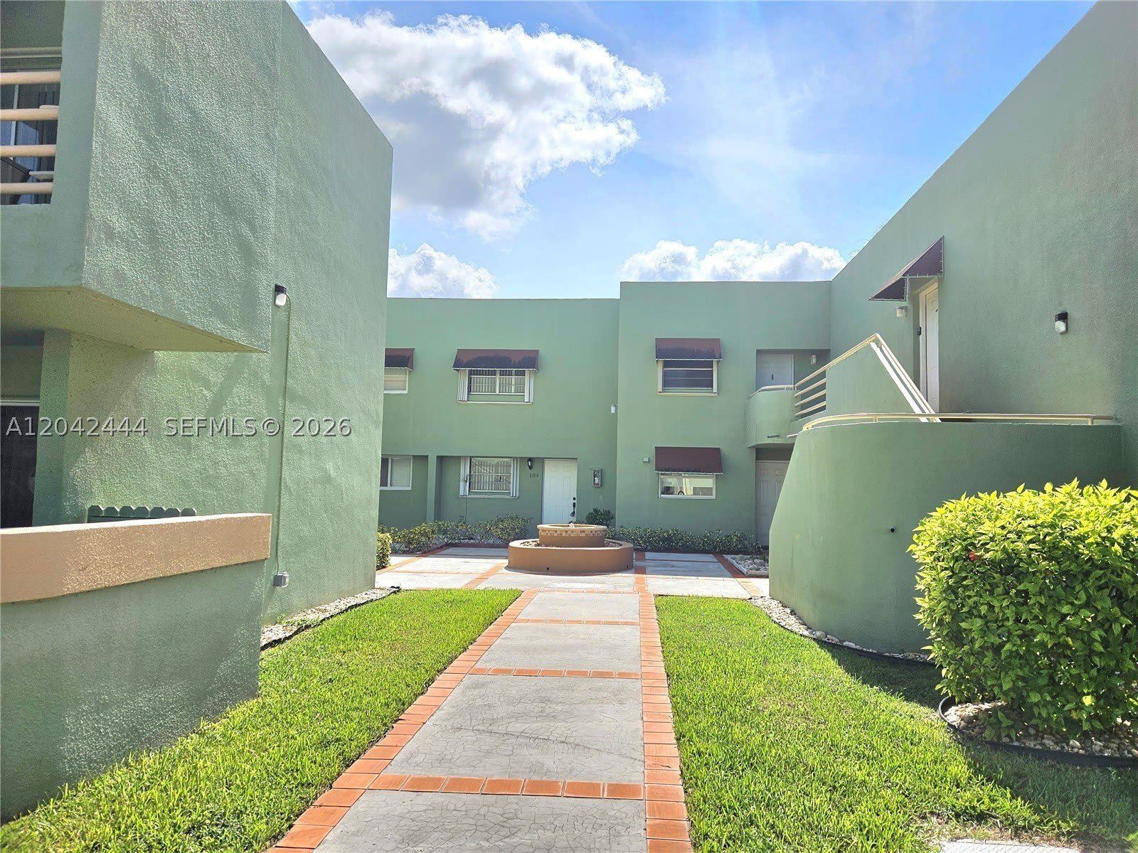 11071 NW 7th St – photo 2