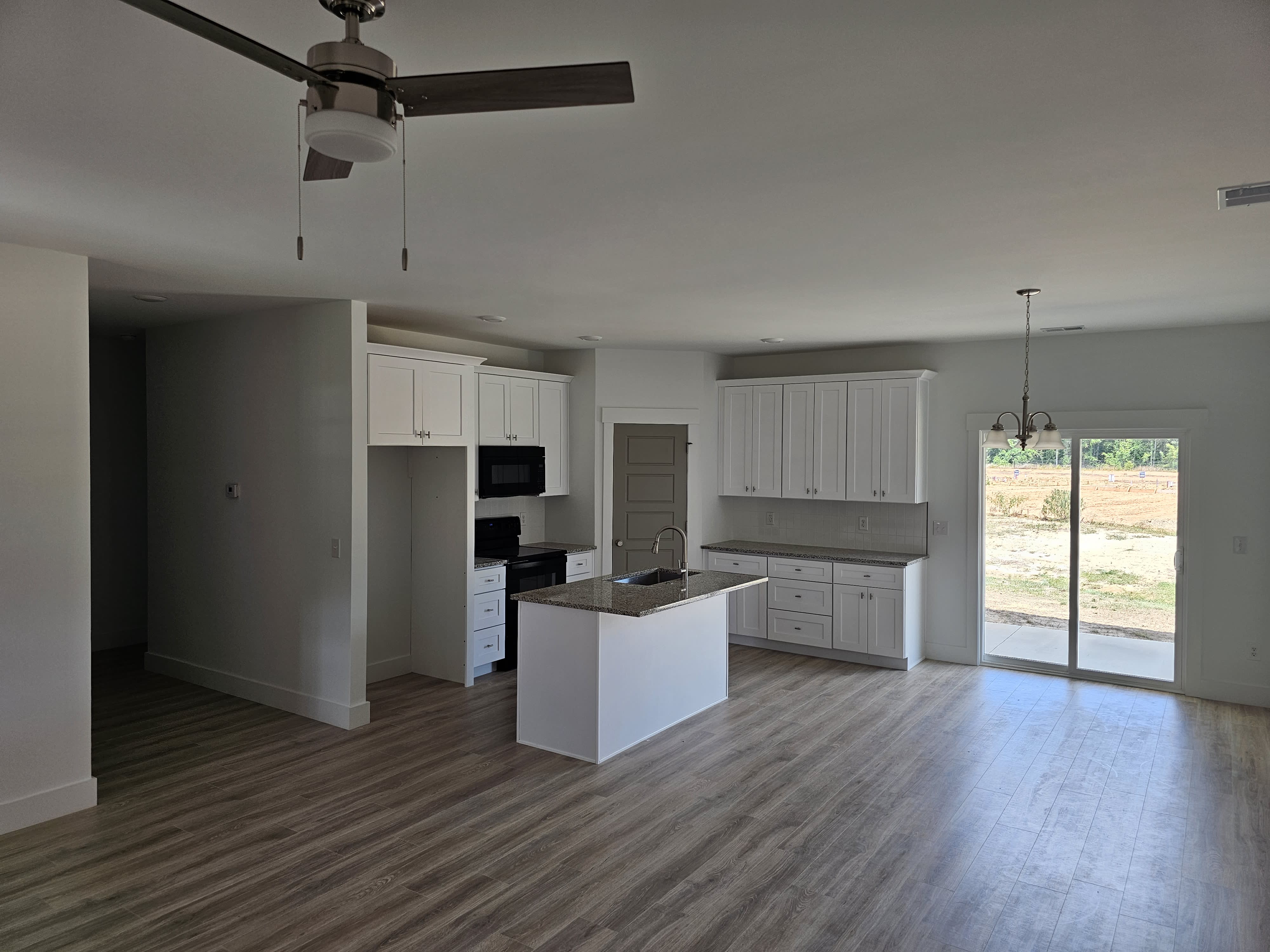 225 Essex Drive – photo 2