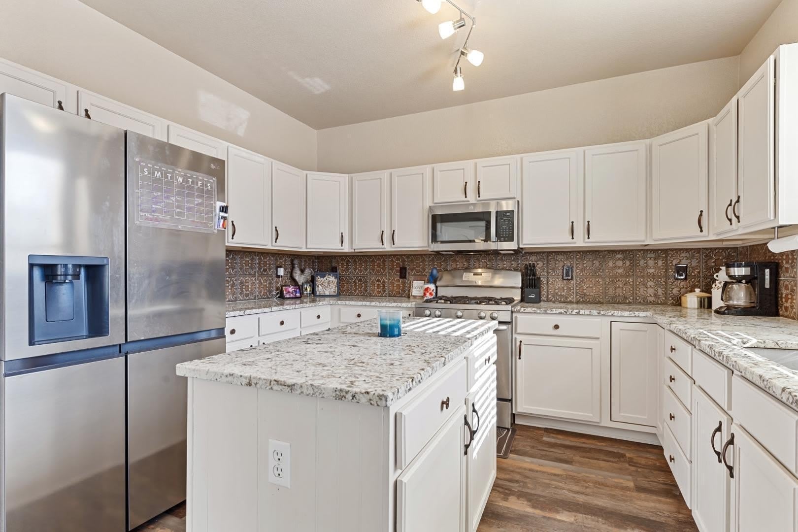 1383 Peppoli Loop SE – photo 5