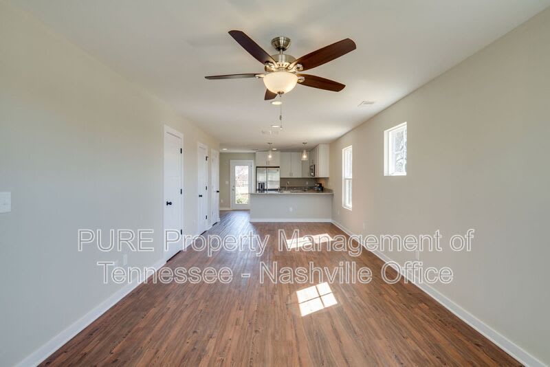 600 Hadley Village Boulevard – photo 4