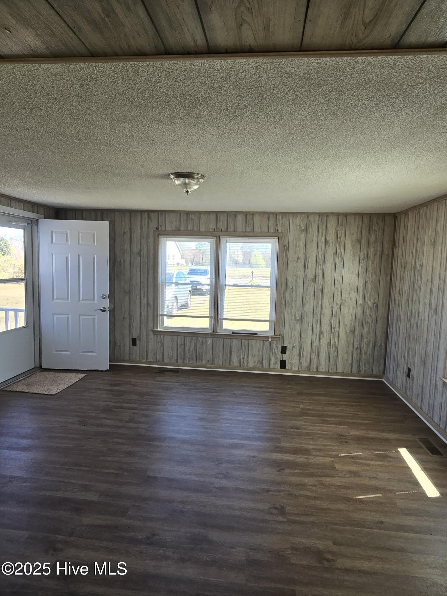 709 Jim Blake Road – photo 5