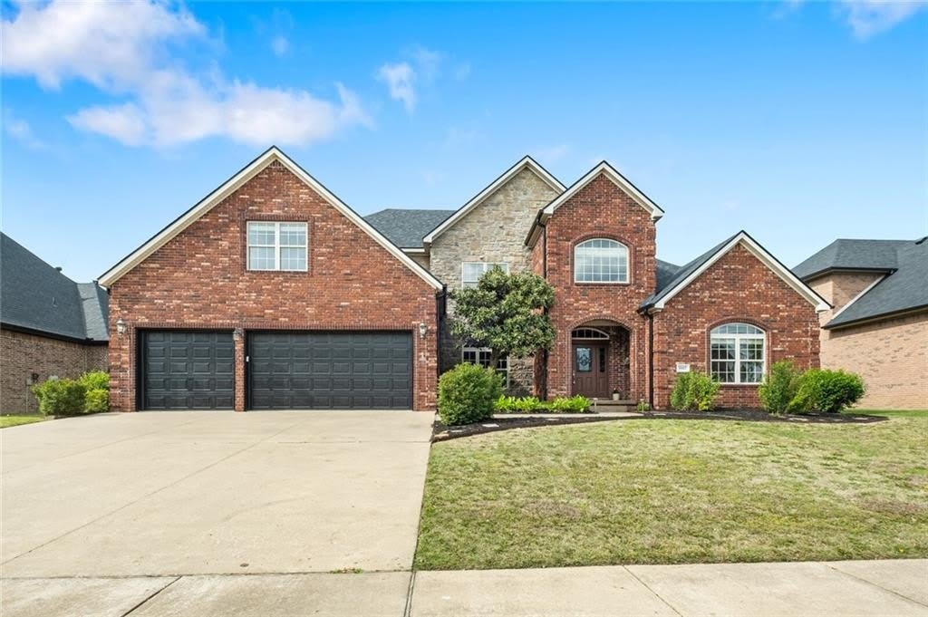 3907 NE Cadbury Avenue – photo 1