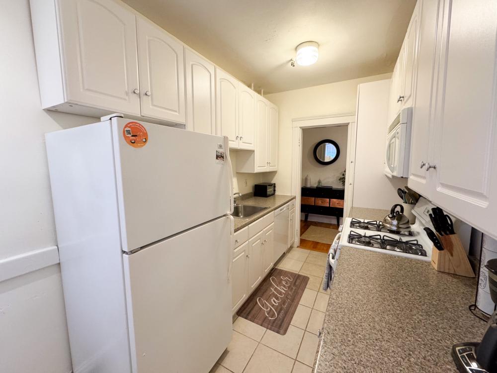 1945 Commonwealth Ave – photo 4