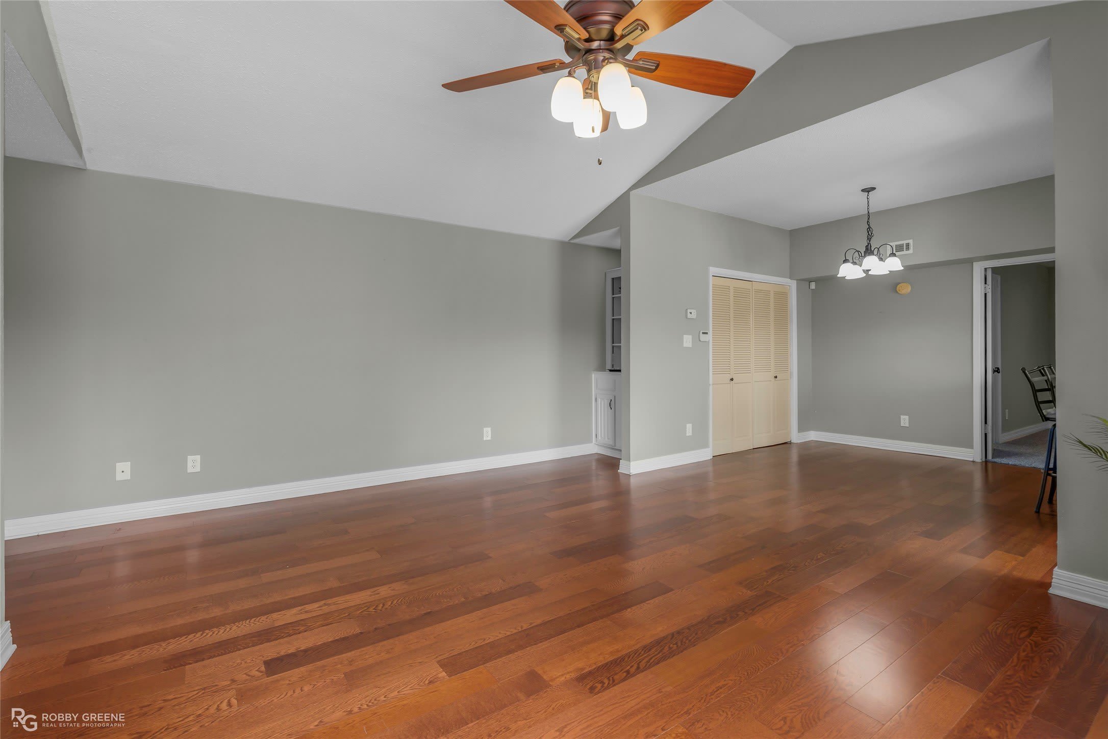 3100 Fairfield – photo 5