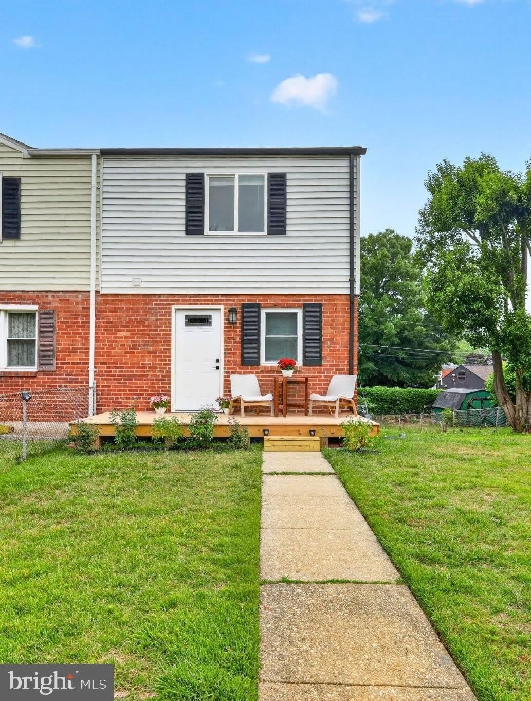 2218 FARRINGTON Avenue – photo 3
