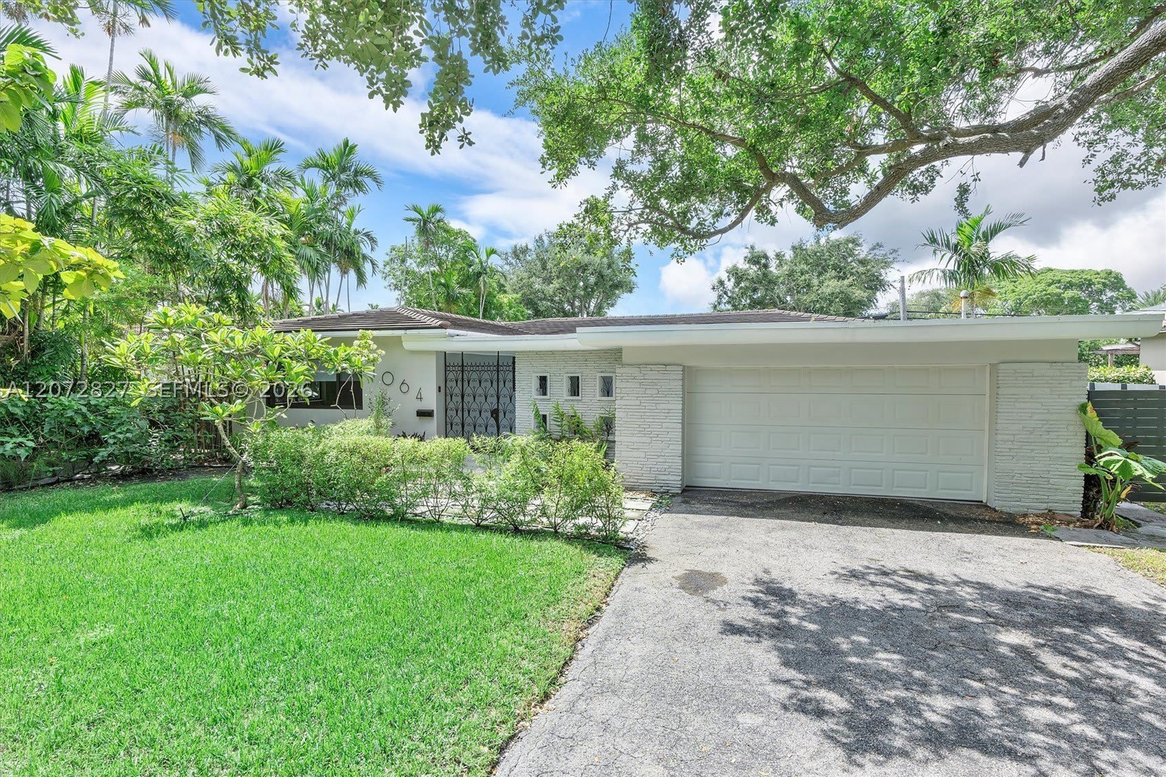 1064 NE 97th St – photo 2