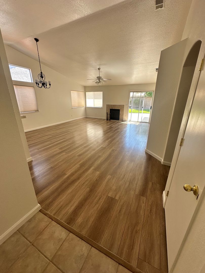 Remodeled 1 story home like new inside – photo 4