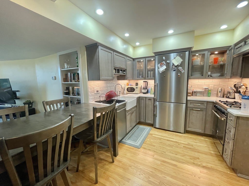 128 Warren St. – photo 4
