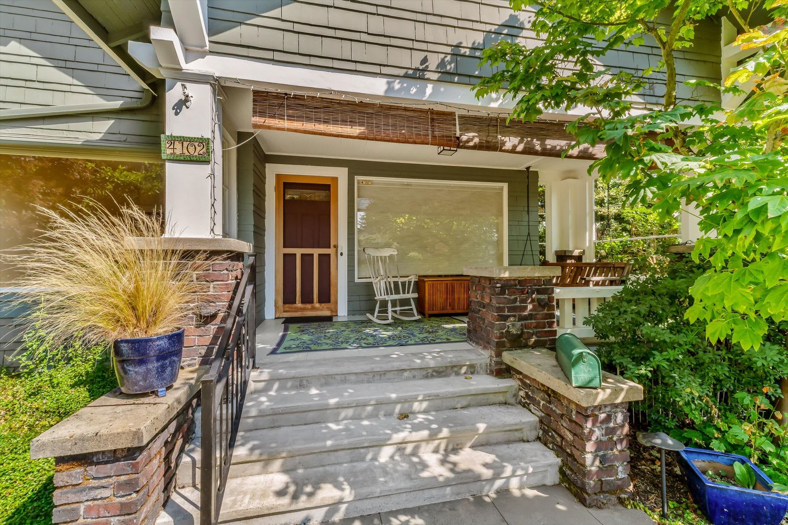 Beautiful 4-Bedroom Home with Rooftop Deck & Water Views in Prime Wallingford – photo 4