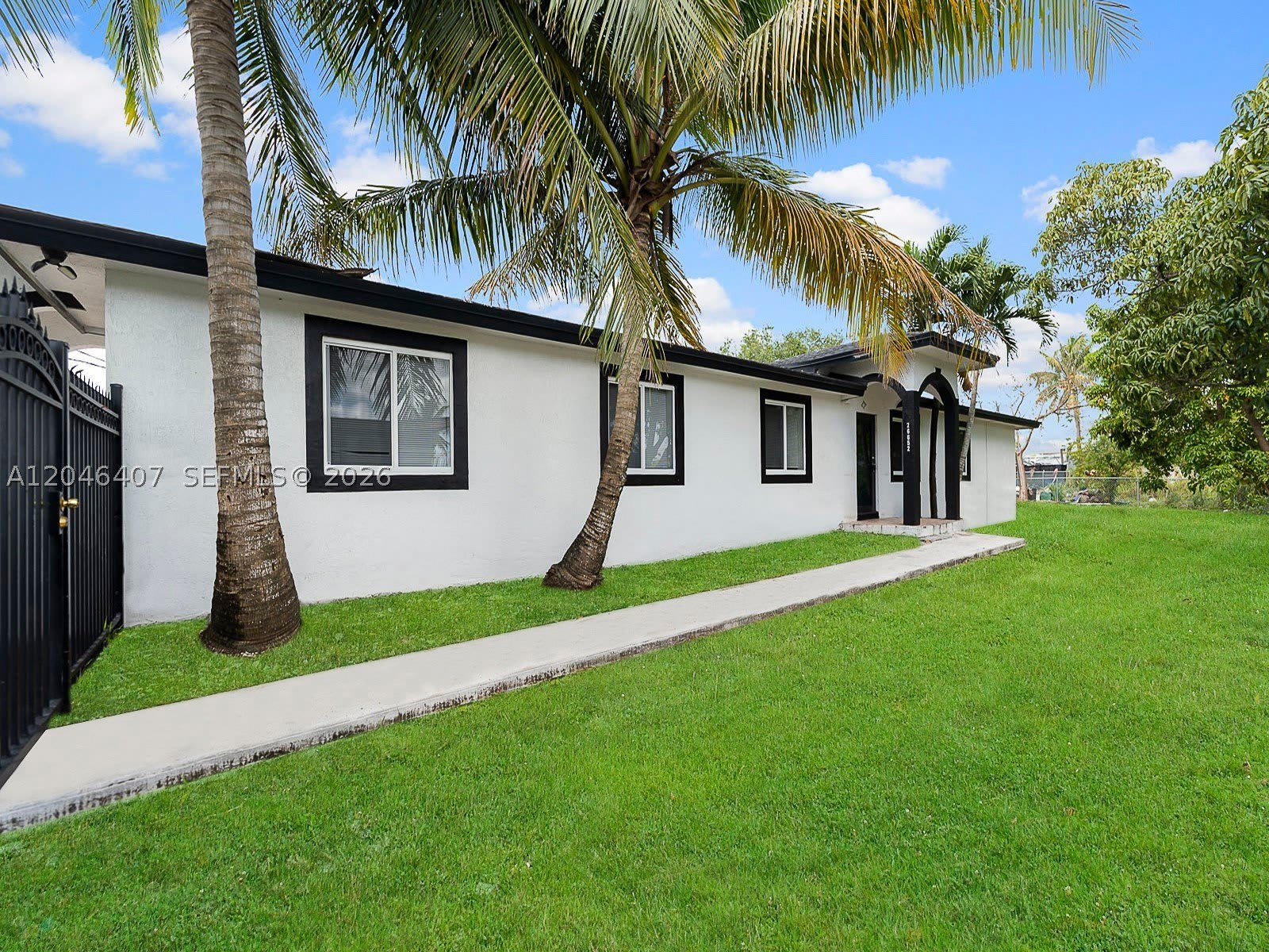 26650 SW 138th Ct – photo 1