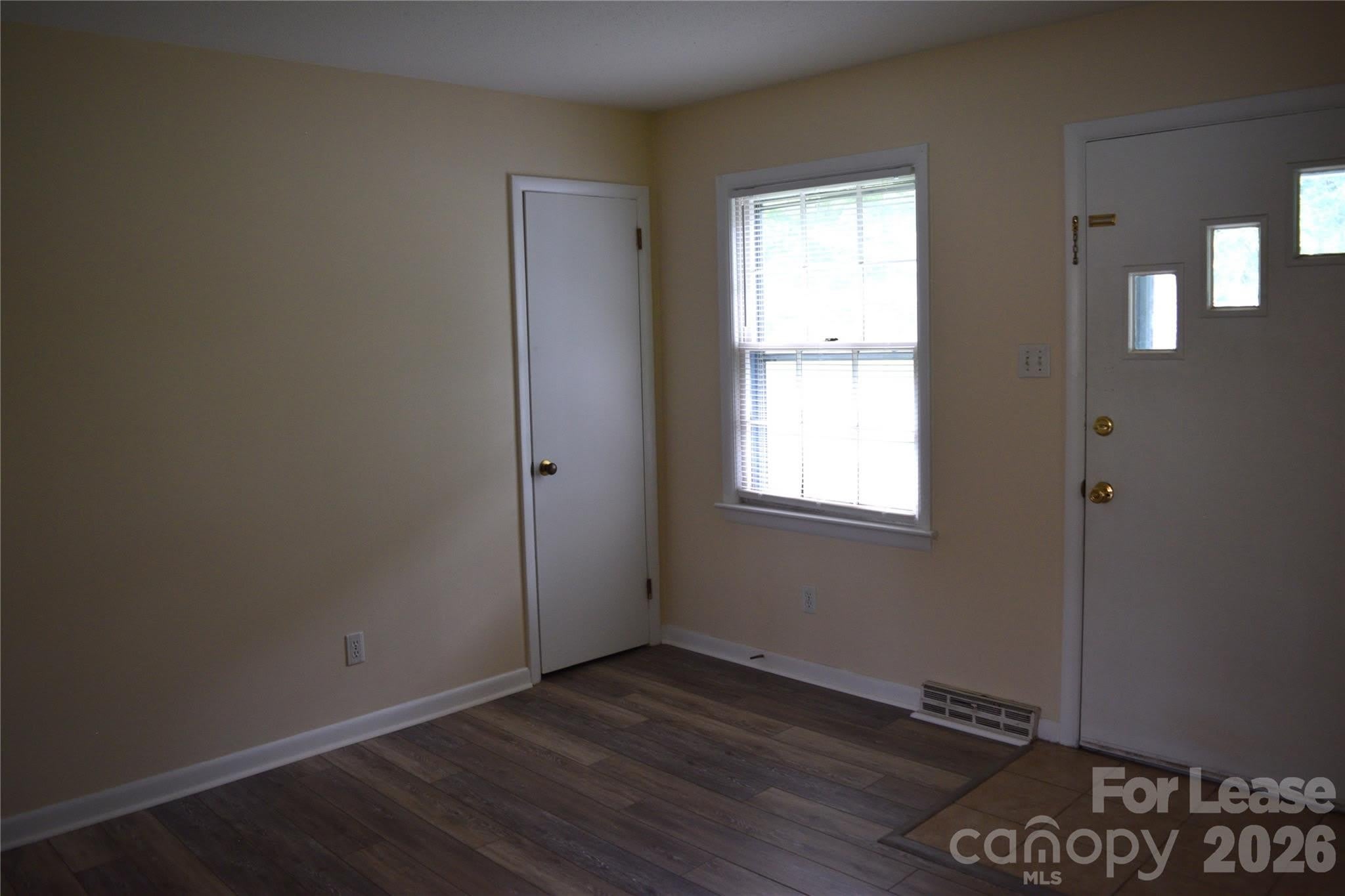 515 Kerr Street – photo 3