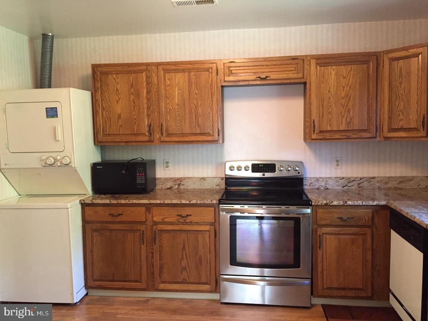 6676 HILLANDALE Road – photo 3
