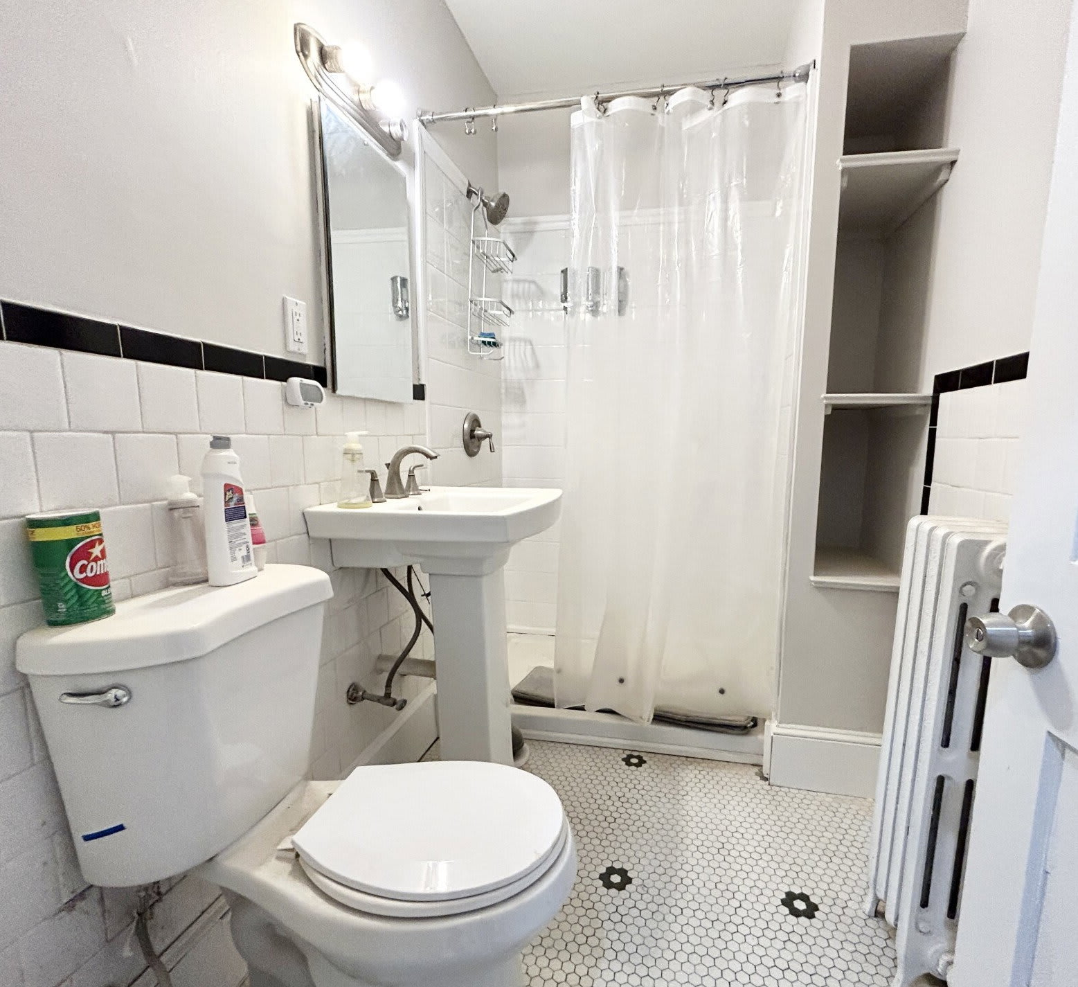 120 Hillside Street – photo 4