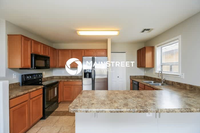 42478 West Hillman Drive – photo 5