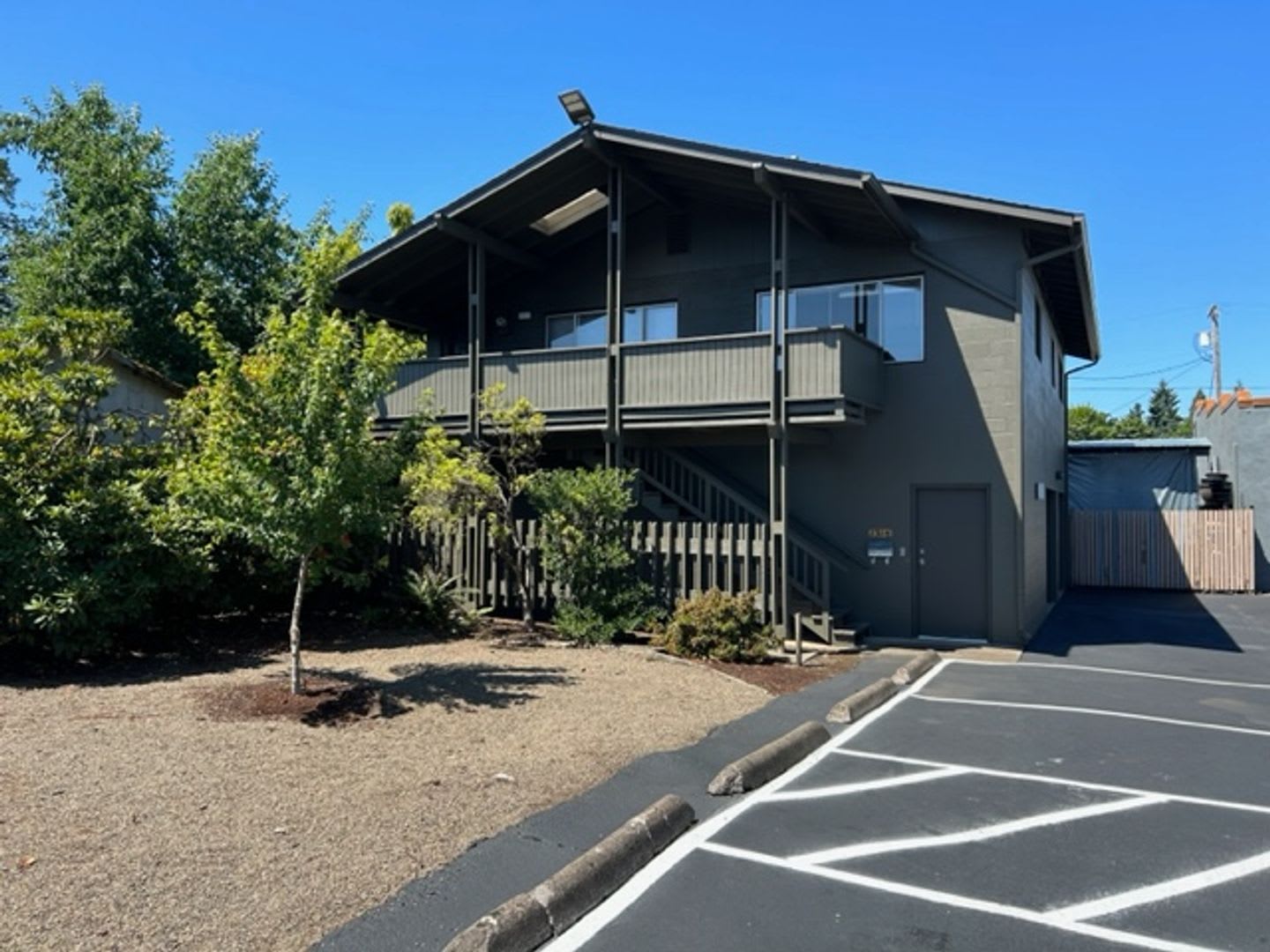Unique Apartment for Rent in Cottage Grove – photo 1