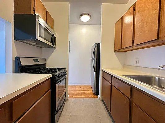 1795 Lexington Avenue – photo 5