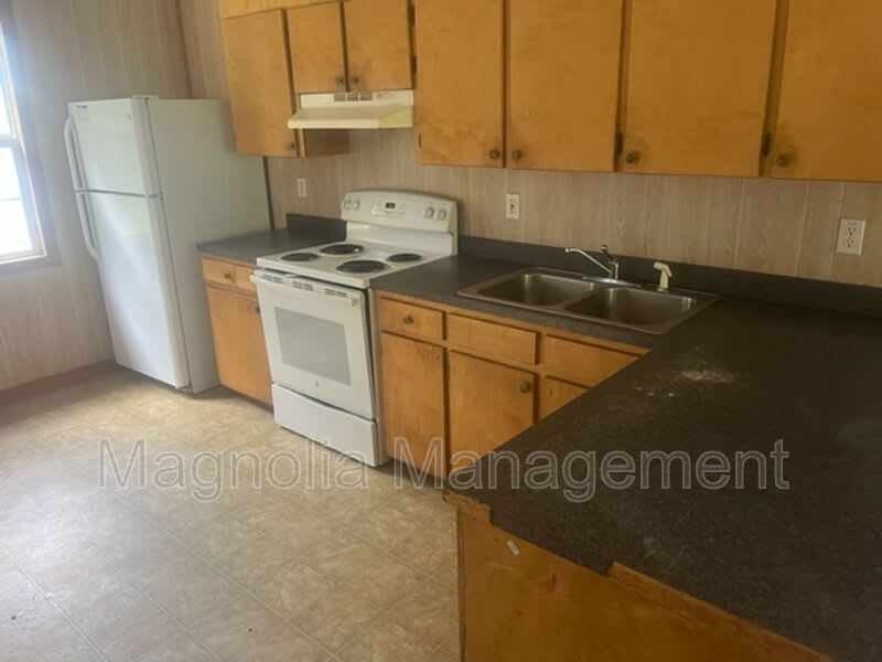 617 Alexander Ave. – photo 2