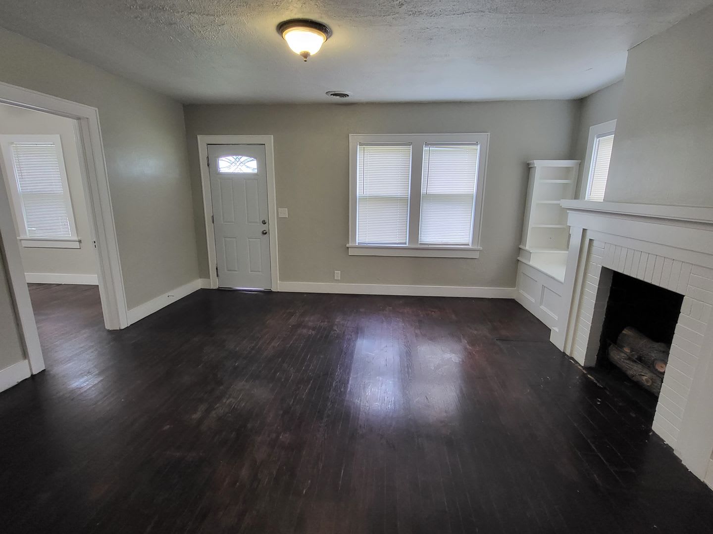 Cute 2 bedroom, 1 bathroom house located next to UCO in Edmond, OK – photo 2