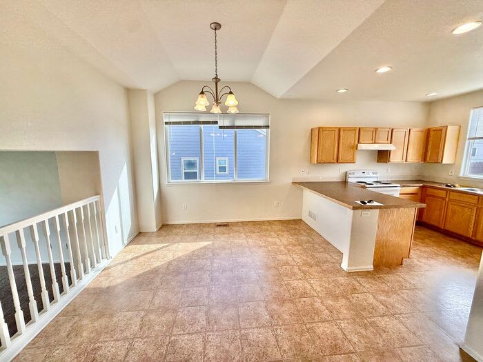 7374 Andover Street – photo 4