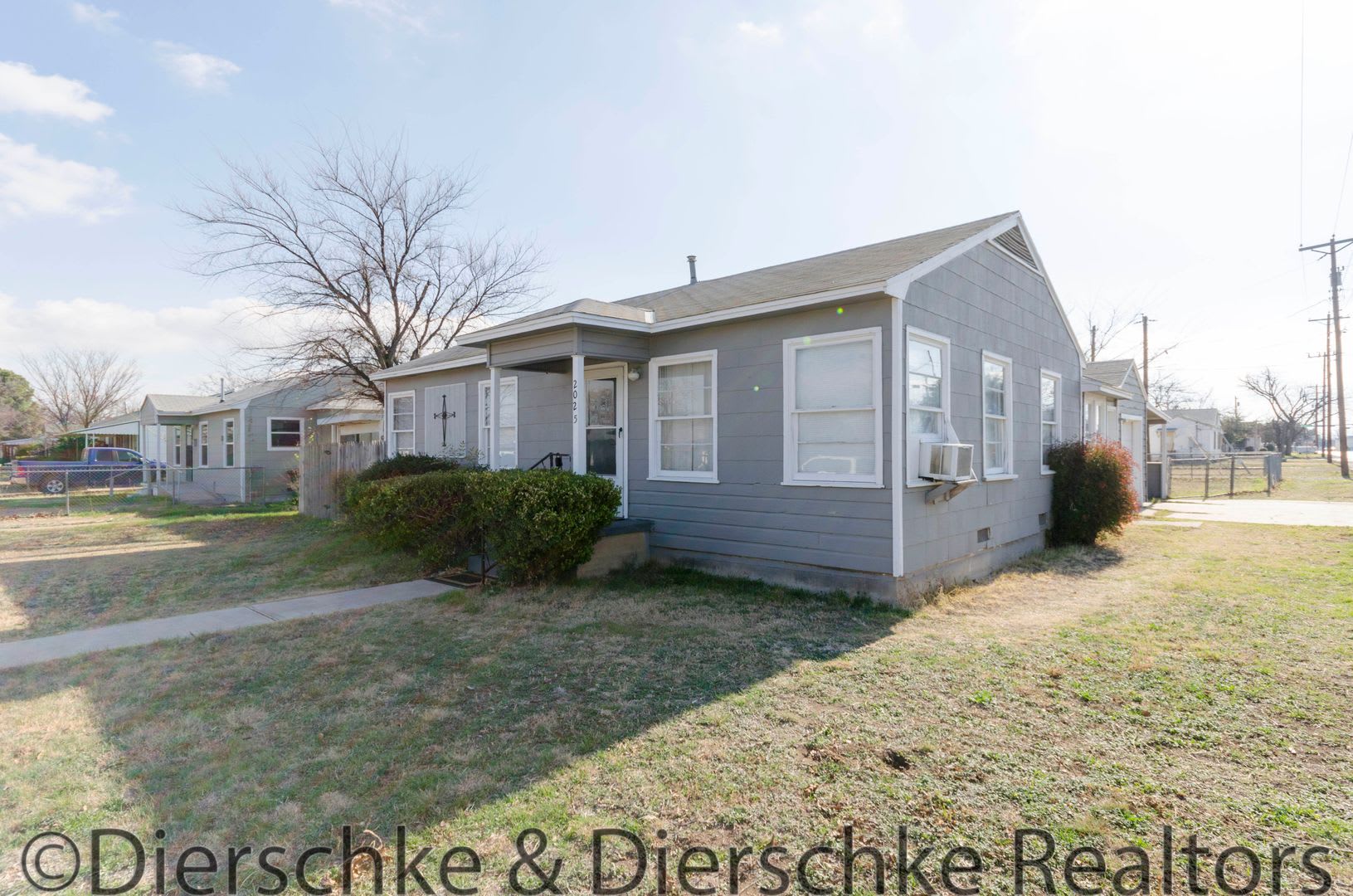 Cute, affordable 2 bedroom 1 bath house COMING SOON! – photo 3