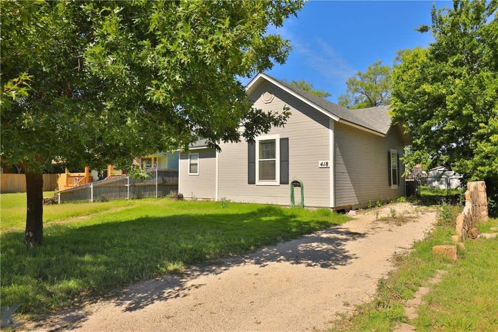 Cute 1-bedroom, 1.5-bath – photo 4