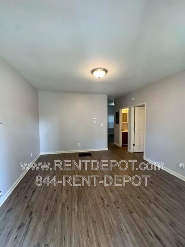 1332 E Illinois – photo 2