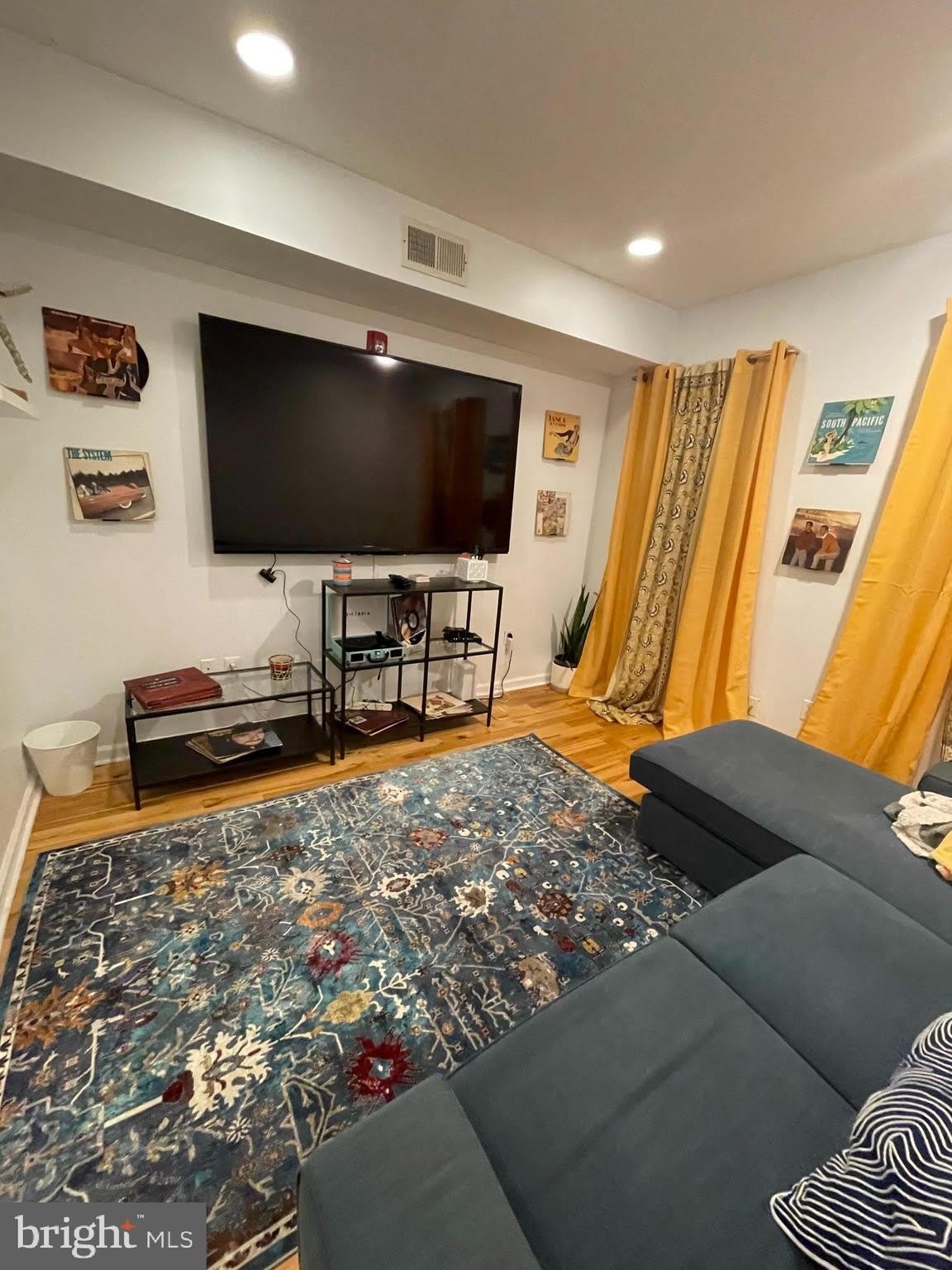 217 W Girard Avenue – photo 5