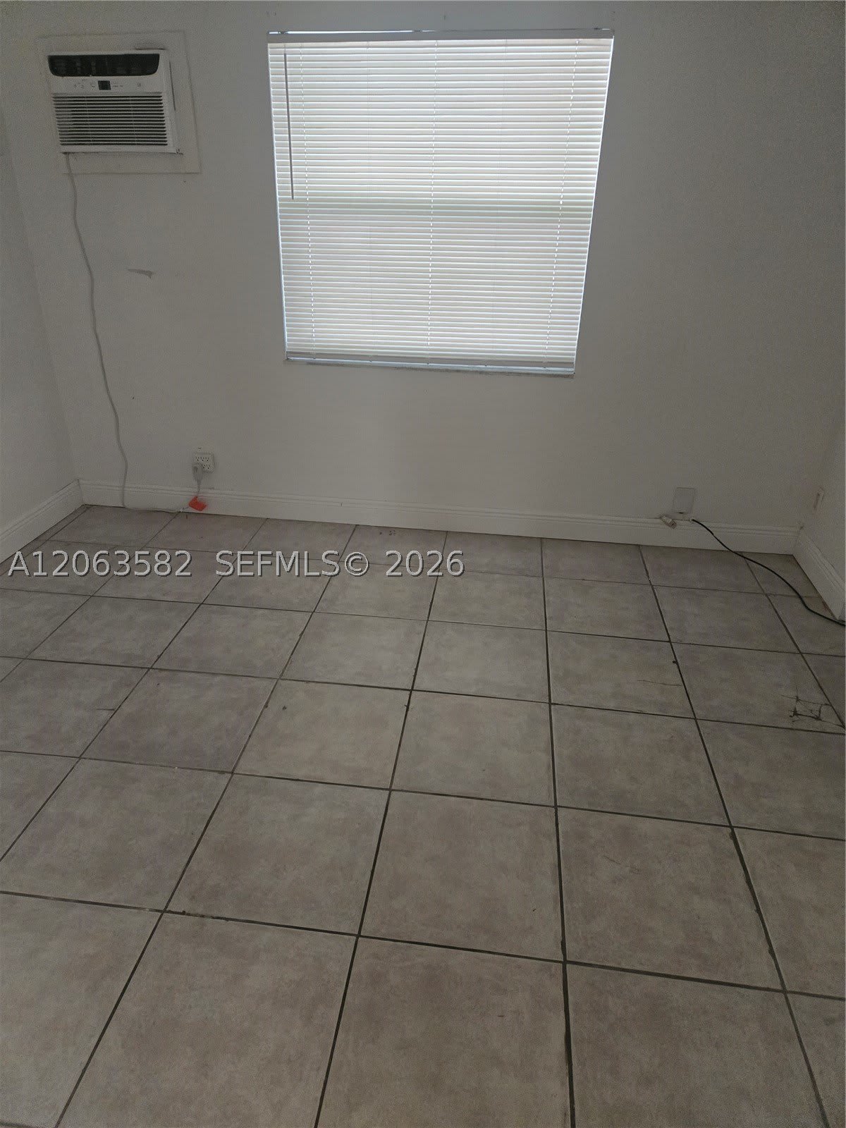 2450 Jackson St – photo 5