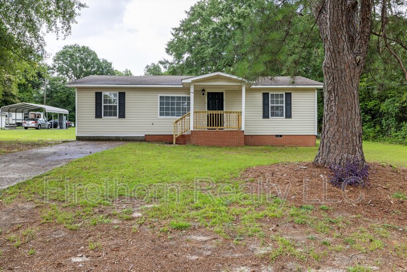 2140 Veterans Drive – photo 2
