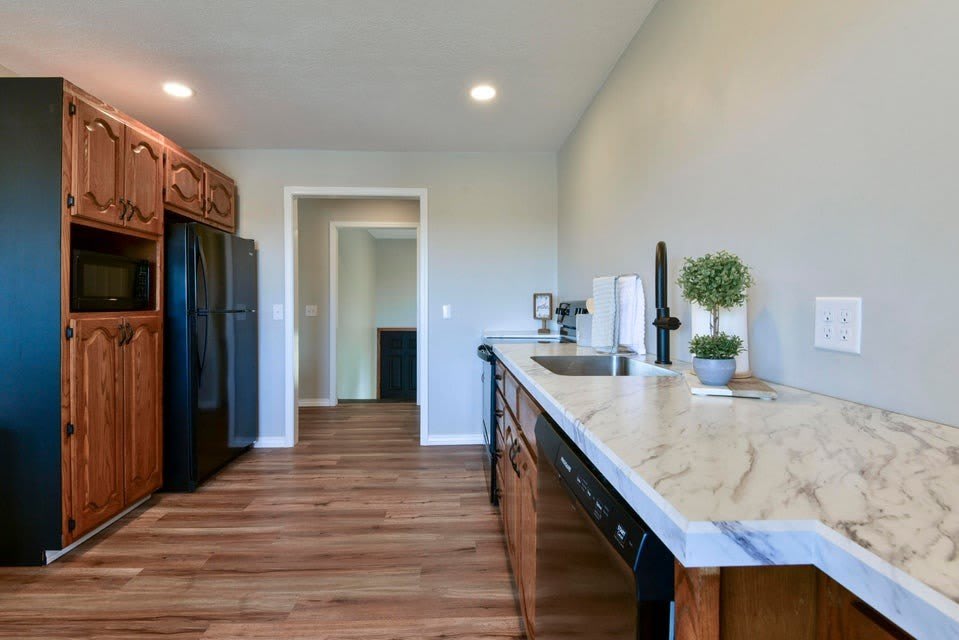 350 Campbell Point Road – photo 4