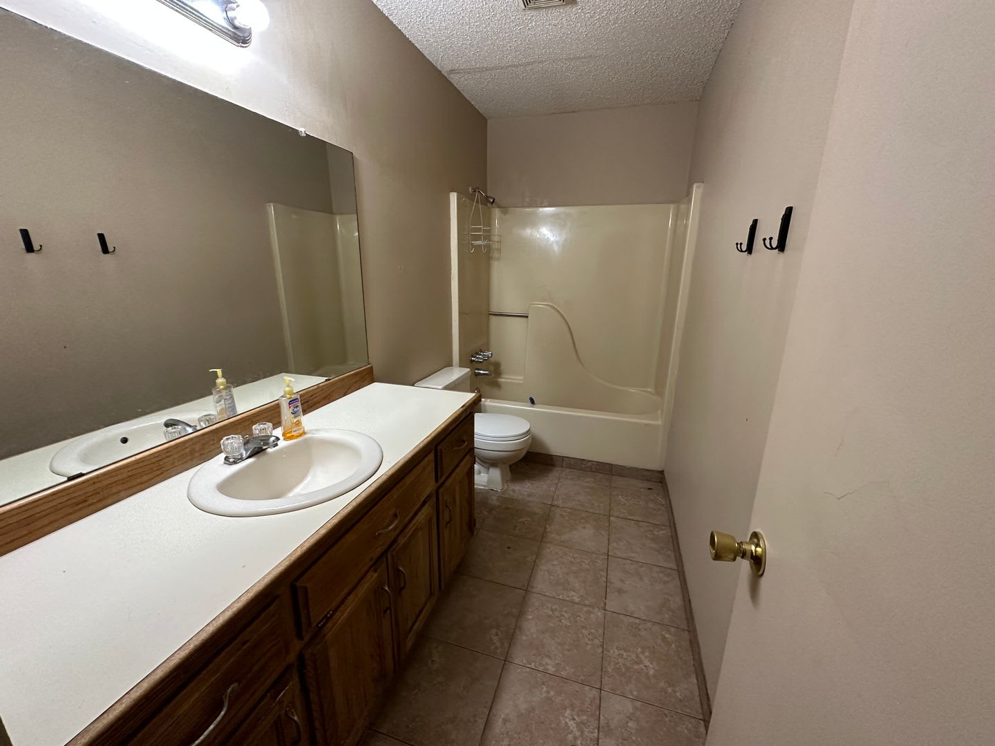 Come take a look at this 3-bedroom 1.5-bathroom home! – photo 4