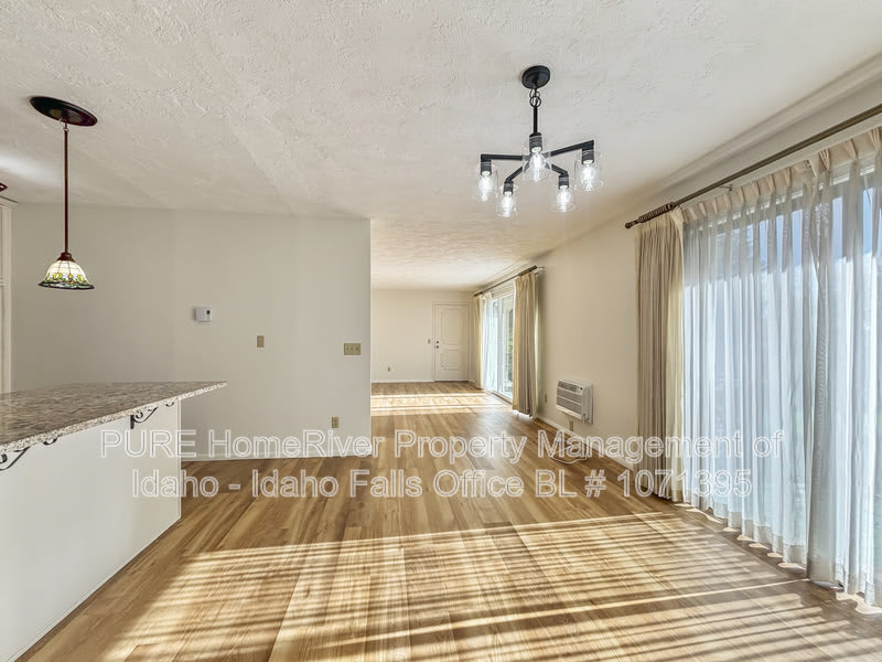 1830 Balboa Dr – photo 3