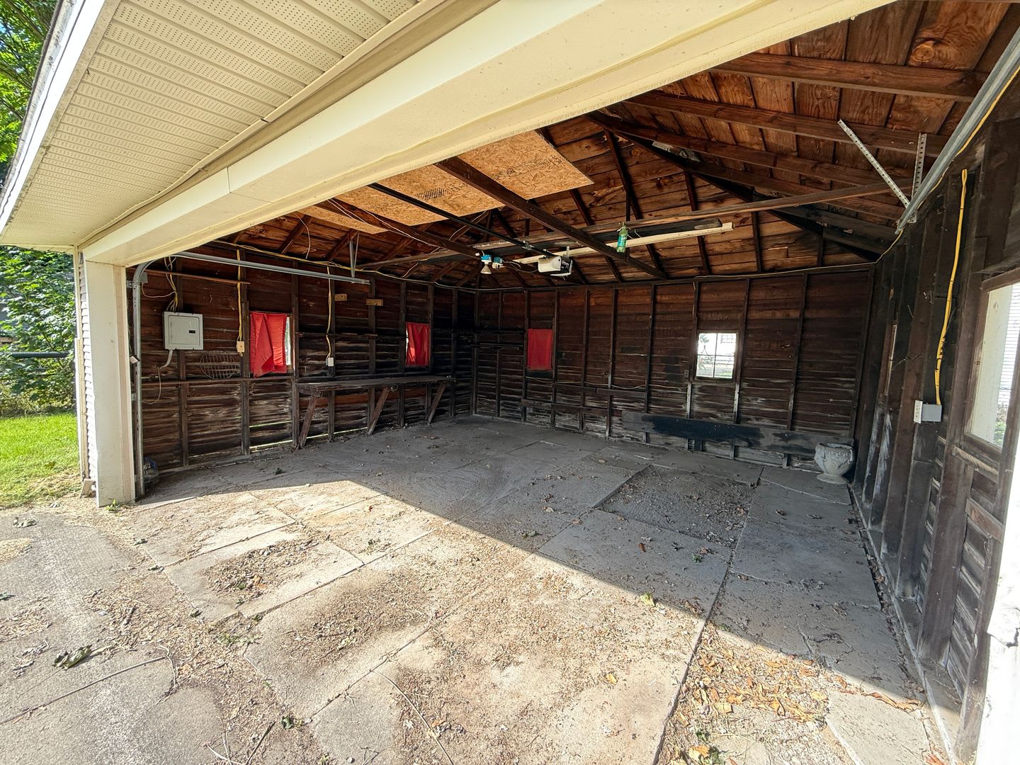Well-Maintained 3-Bedroom Single-Family Home – photo 4