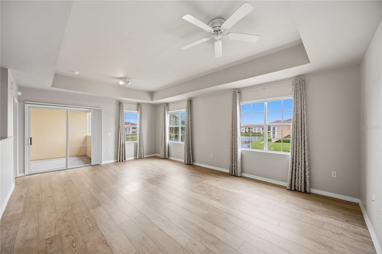 1025 VILLAGIO Circle – photo 4