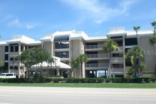 1600 W MARION Avenue – photo 1