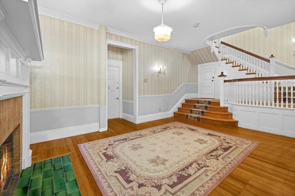 1757 Beacon 3 – photo 5