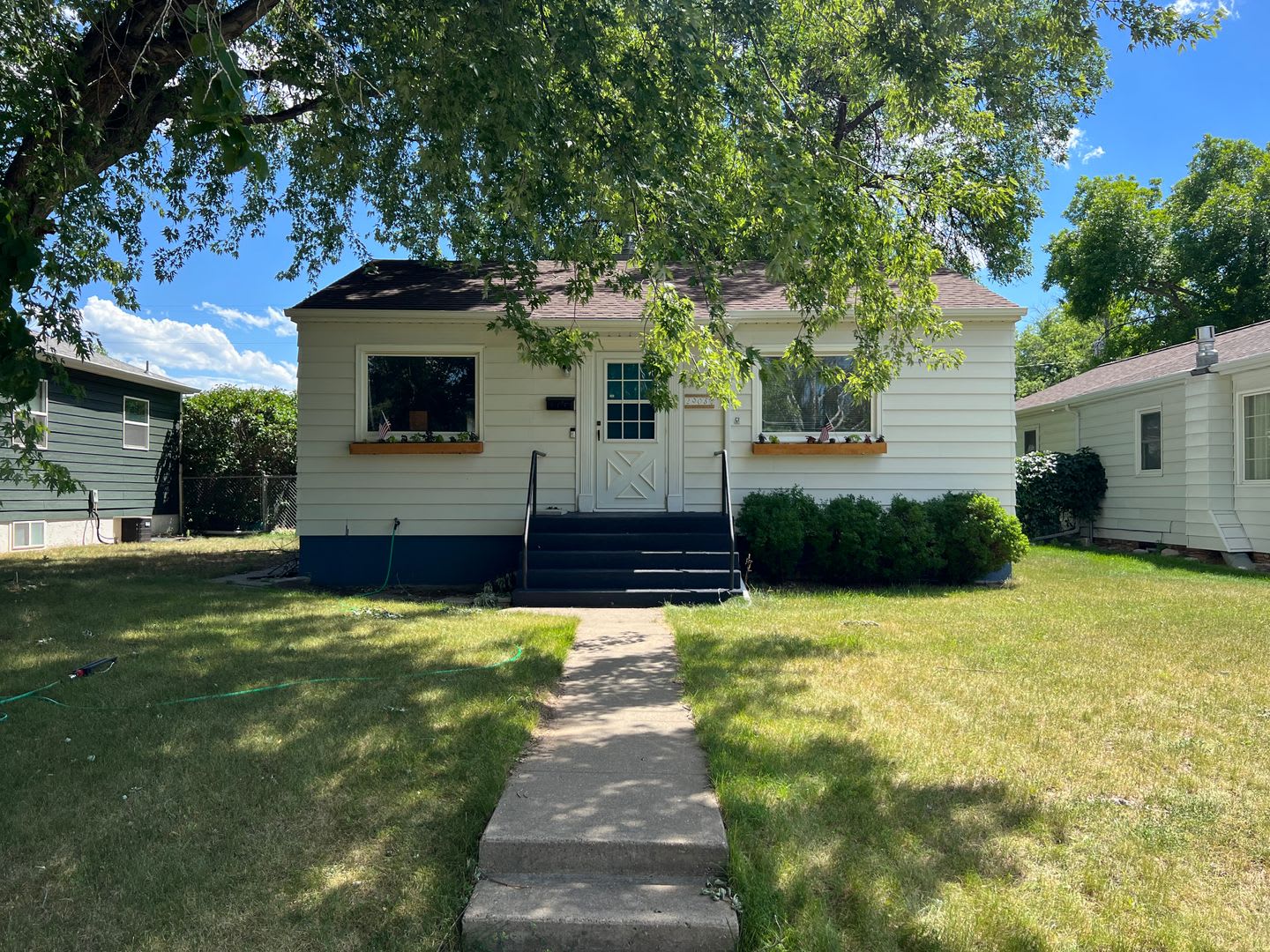 Beautiful Updated Home – photo 1