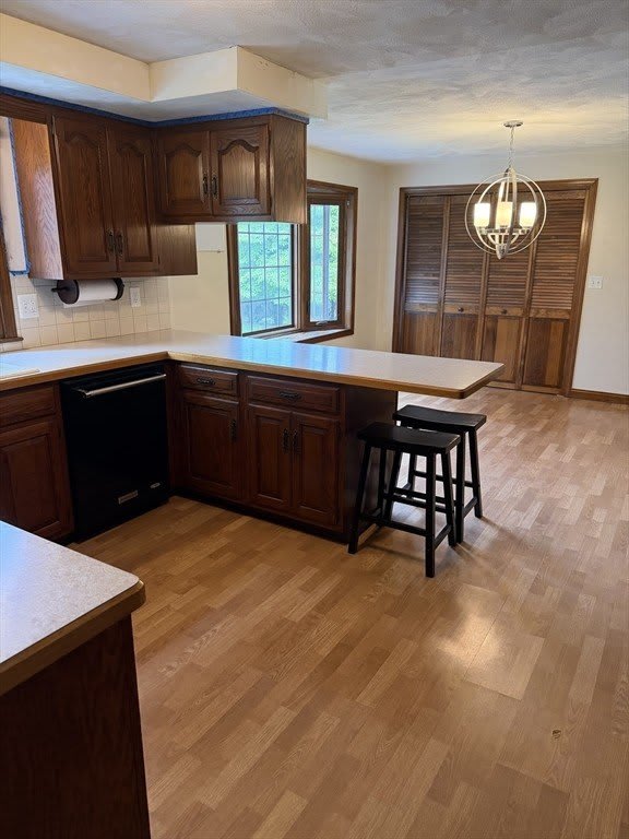465 Forest St – photo 2