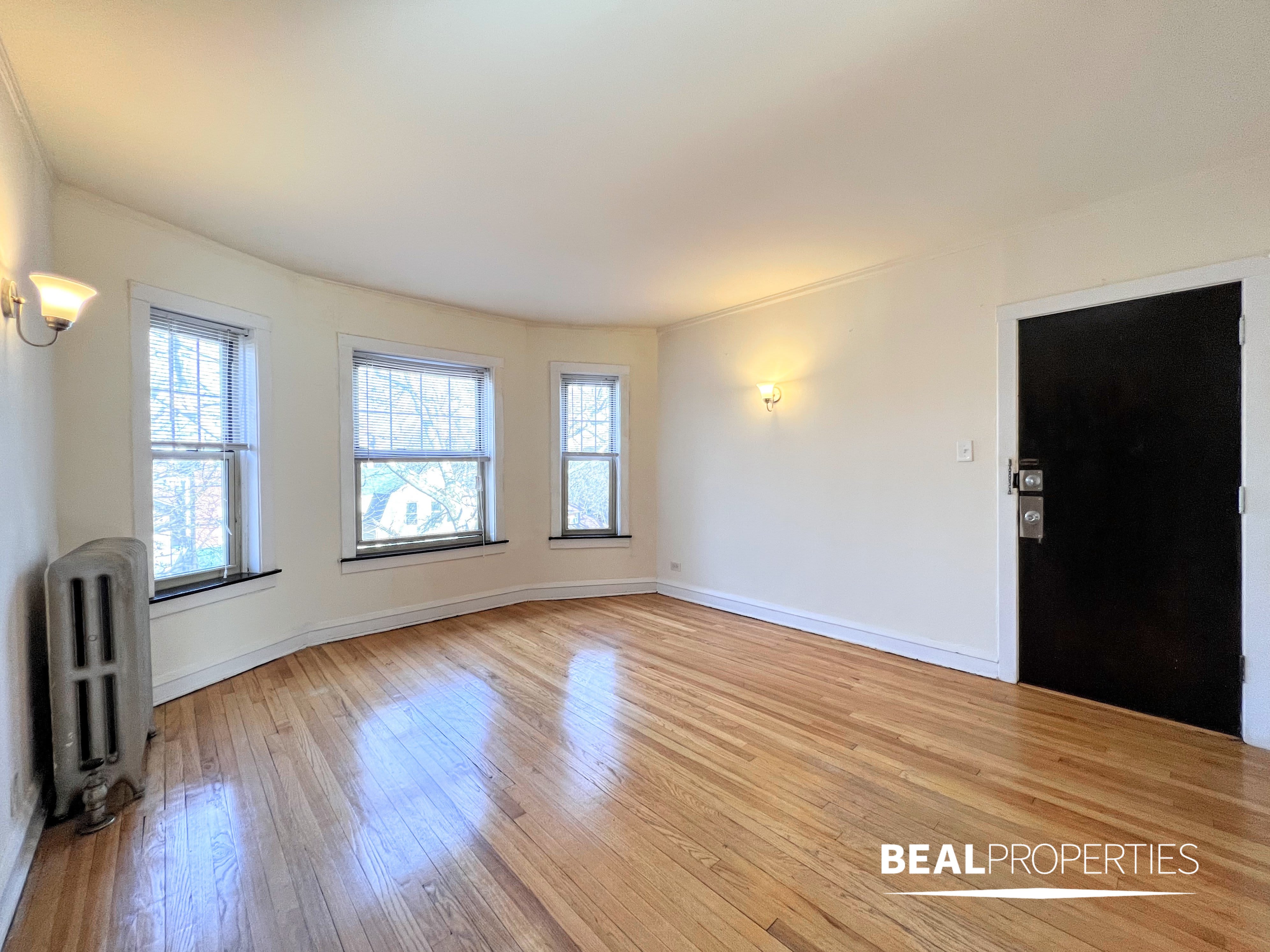 2100 W Ainslie St – photo 3