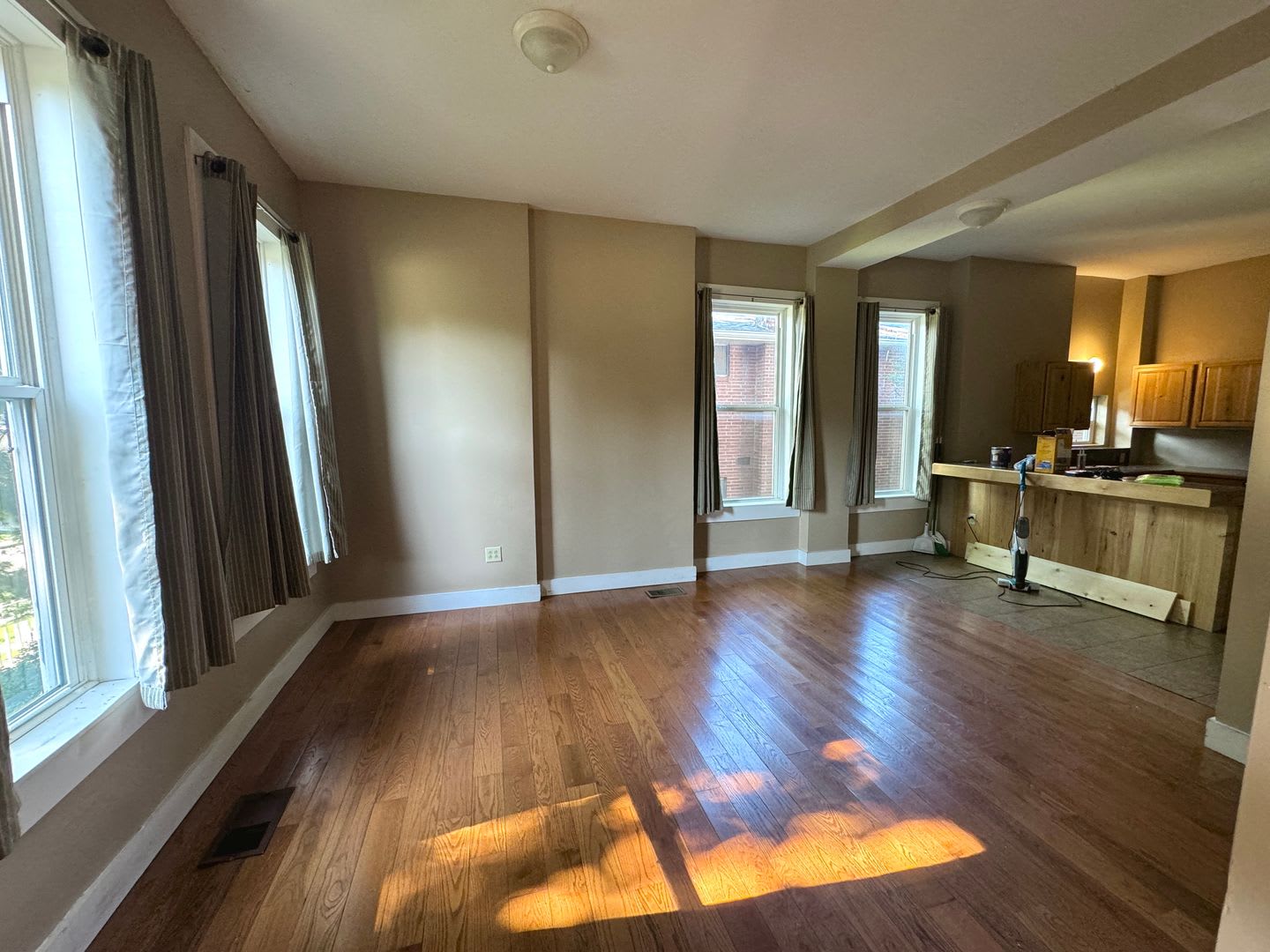 6 Bedroom 2 Bathroom House Next To Semo S Campus Large Yard Internet Included – photo 4