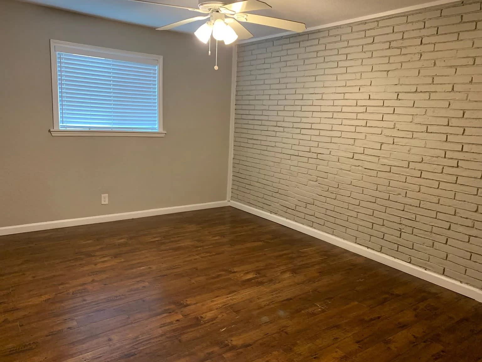 Newport Apartments – photo 4