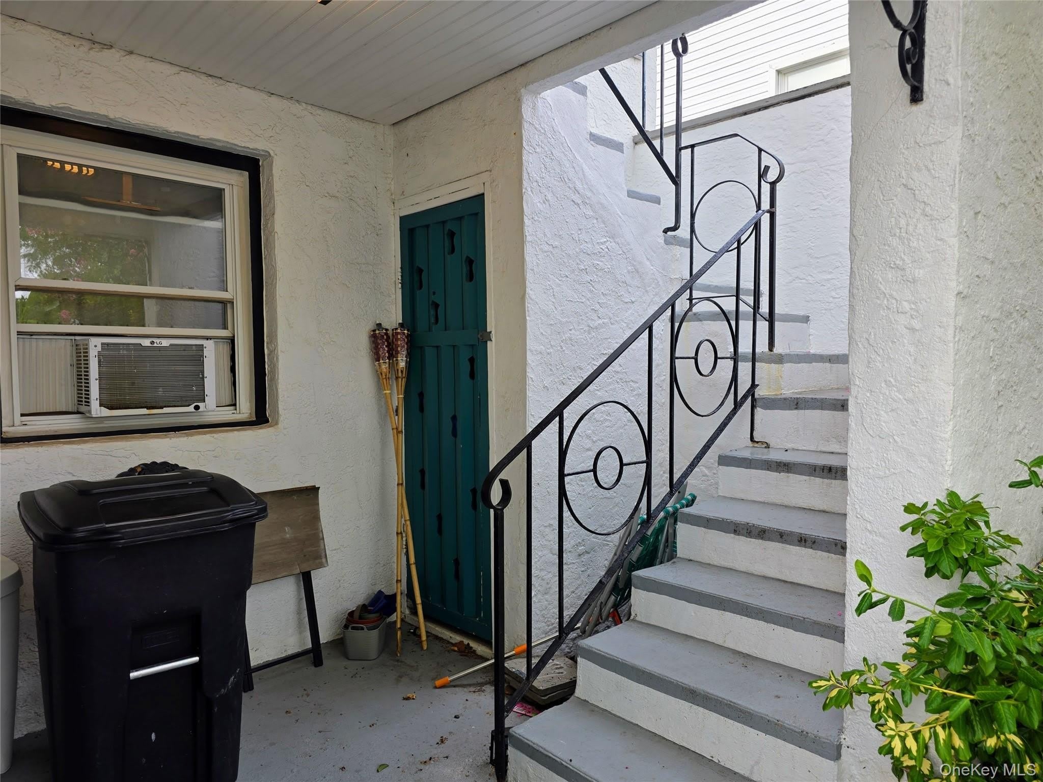 537 E Chester Street – photo 2