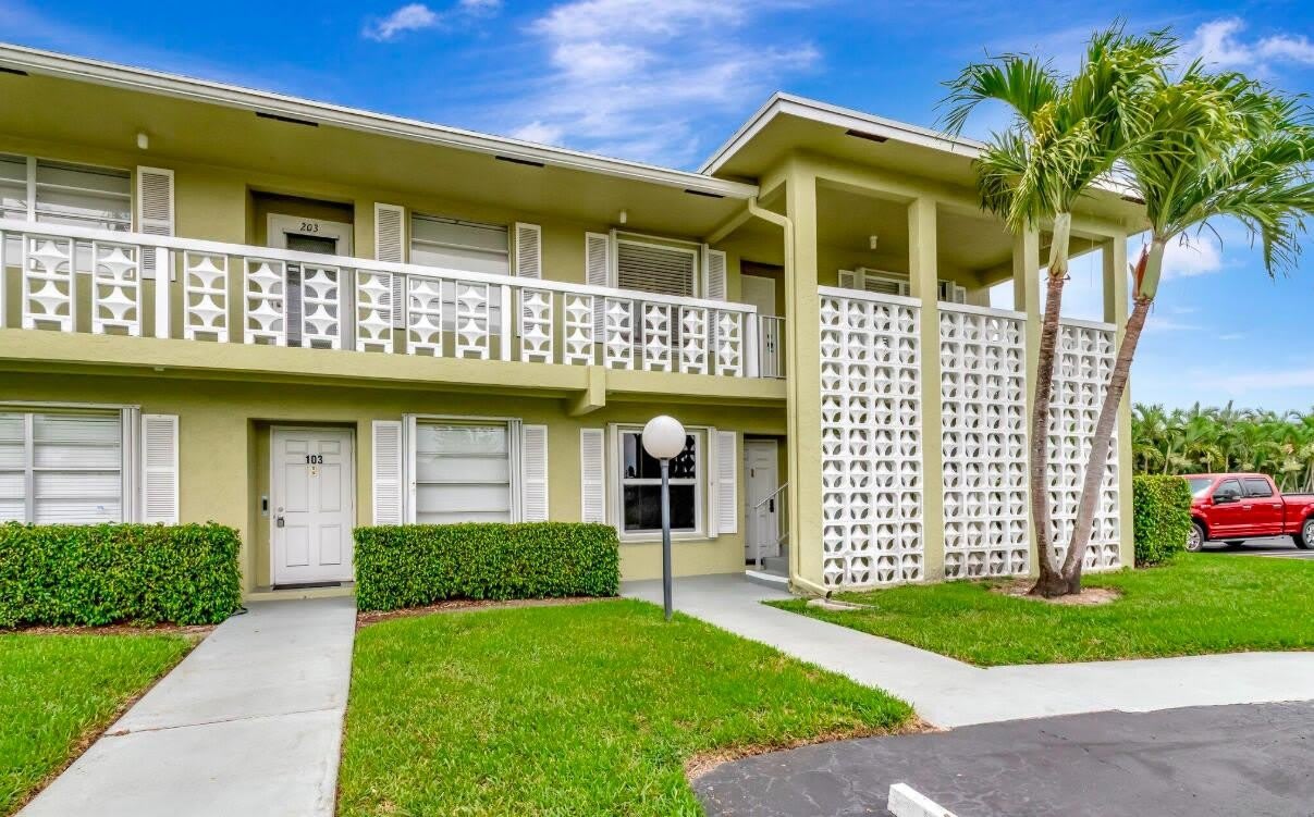 1140 Mahogany Way – photo 2