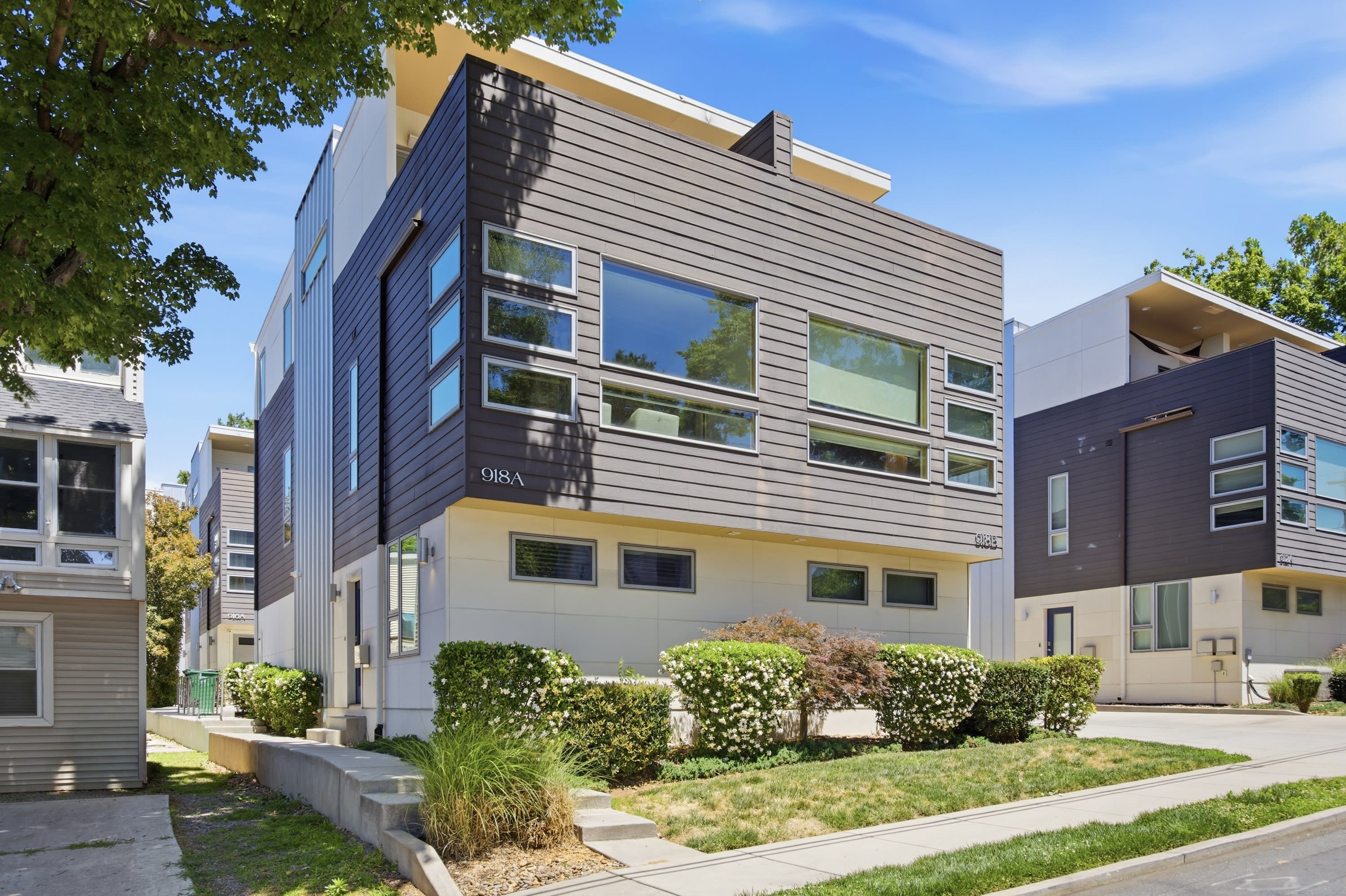 918 Greenleaf Avenue 1Unit A – photo 1