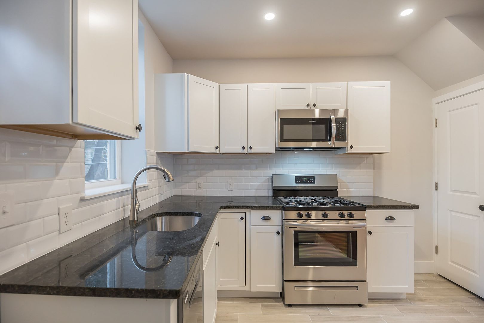 Bright And Open 2 Bedroom 1 Bath In West Philly Pet Friendly – photo 5