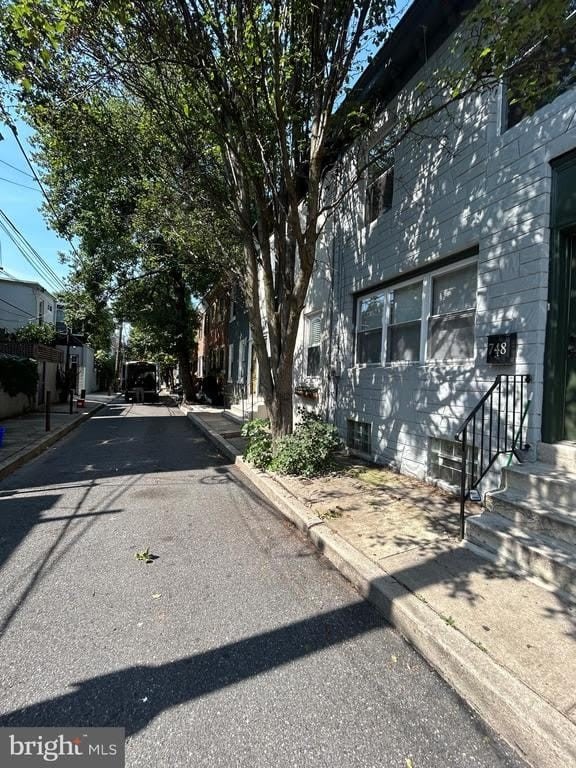 748 S HARSHAW STREET – photo 2