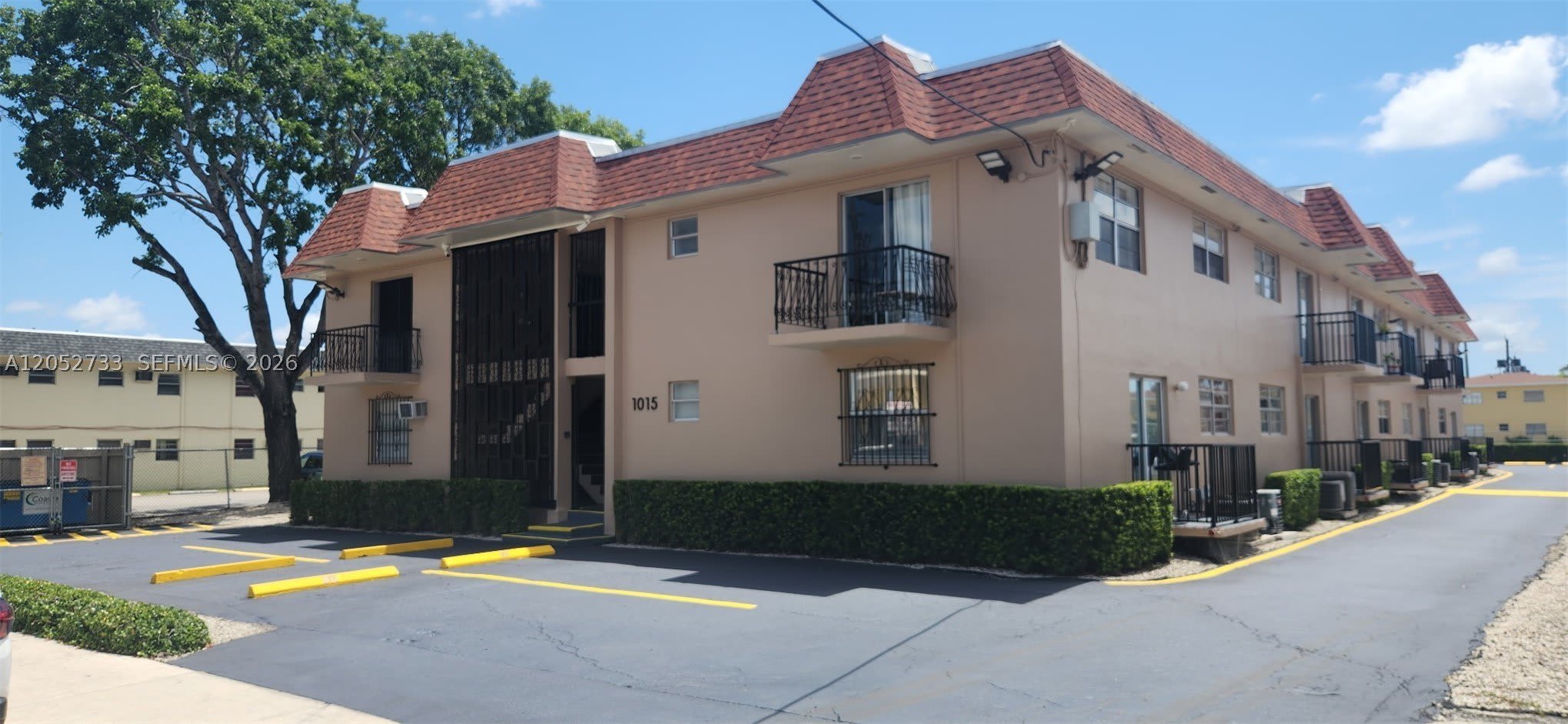 1015 NW 45th Ave – photo 1